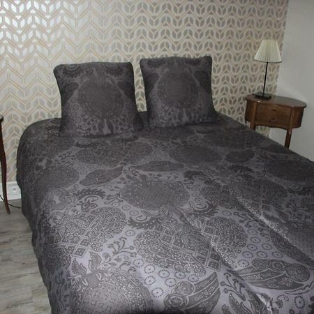 Bed and Breakfast Aux Berges Du Coubisou Exterior foto